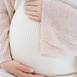 比如吐槽它的主🚔人很笨，花了 3↘🏃‍♀️ 个小时研究服💀🎥务器无🌙